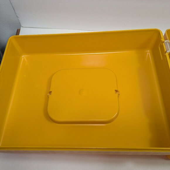 Vintage Wilson Wil-Hold Sewing Box Chest Card File Recipe Yellow Hard Plastic - Picture 10 of 16
